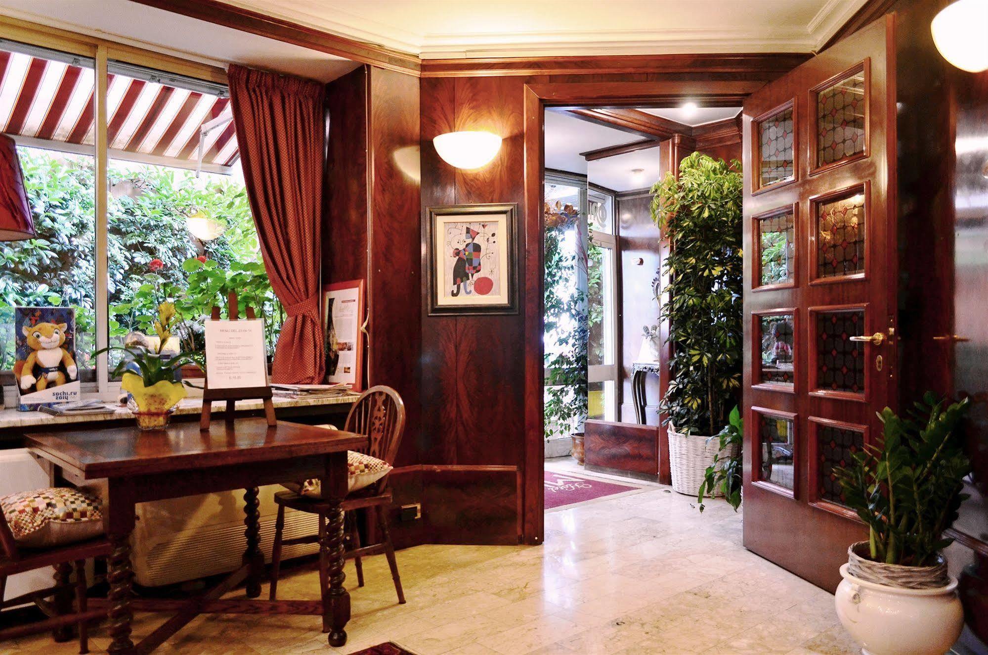 Miro' Hotel