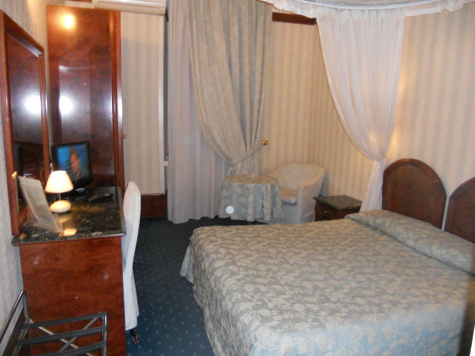 Miro' Hotel